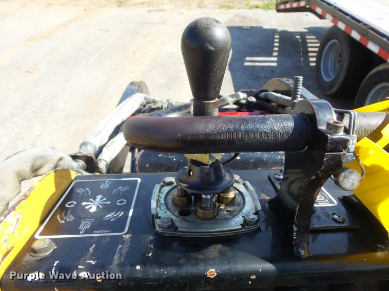 image for item K7509 2006 Vermeer S600TX compact utility loader