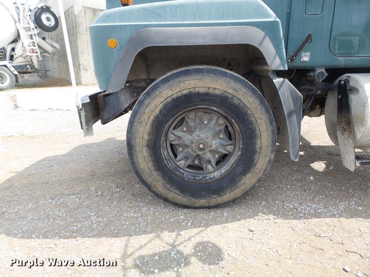 image for item K7511 1997 Mack RD690S ready mix truck