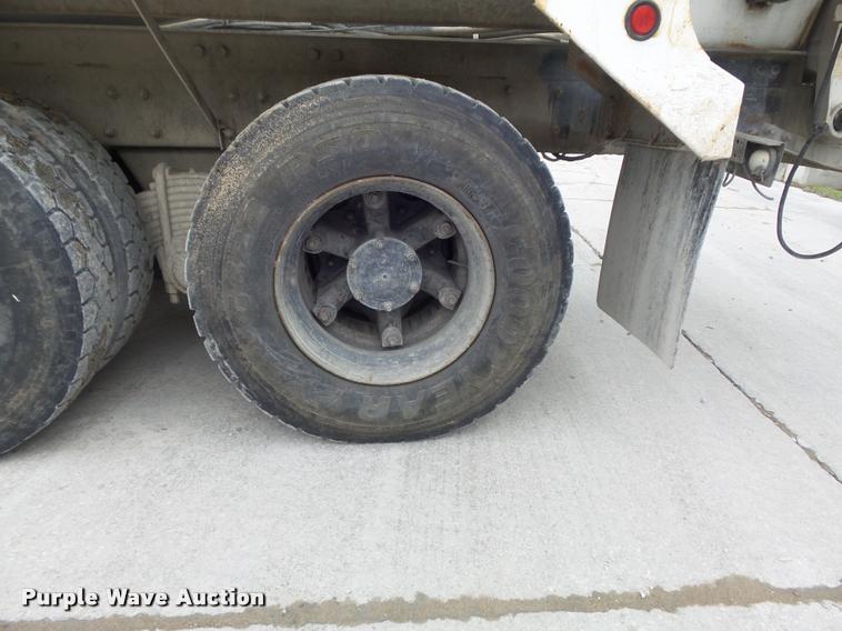 image for item K7511 1997 Mack RD690S ready mix truck