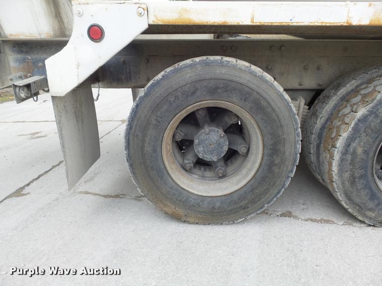 image for item K7511 1997 Mack RD690S ready mix truck