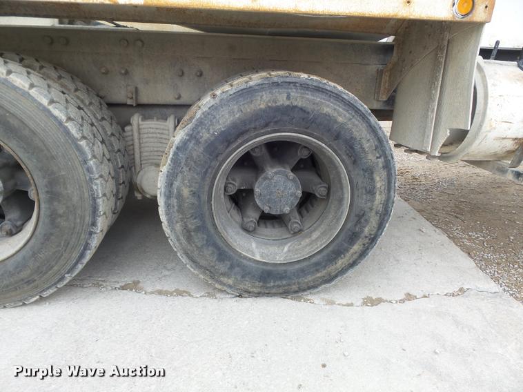 image for item K7511 1997 Mack RD690S ready mix truck