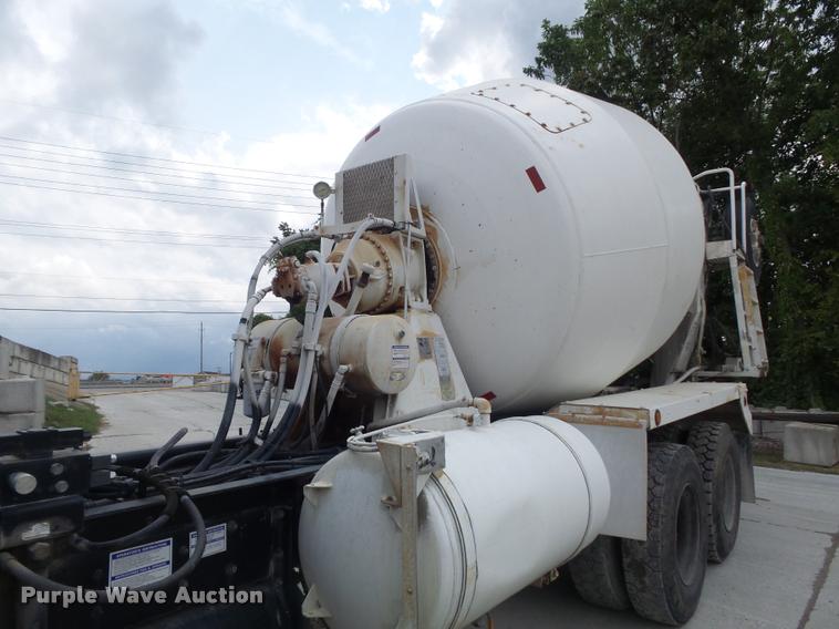 image for item K7511 1997 Mack RD690S ready mix truck