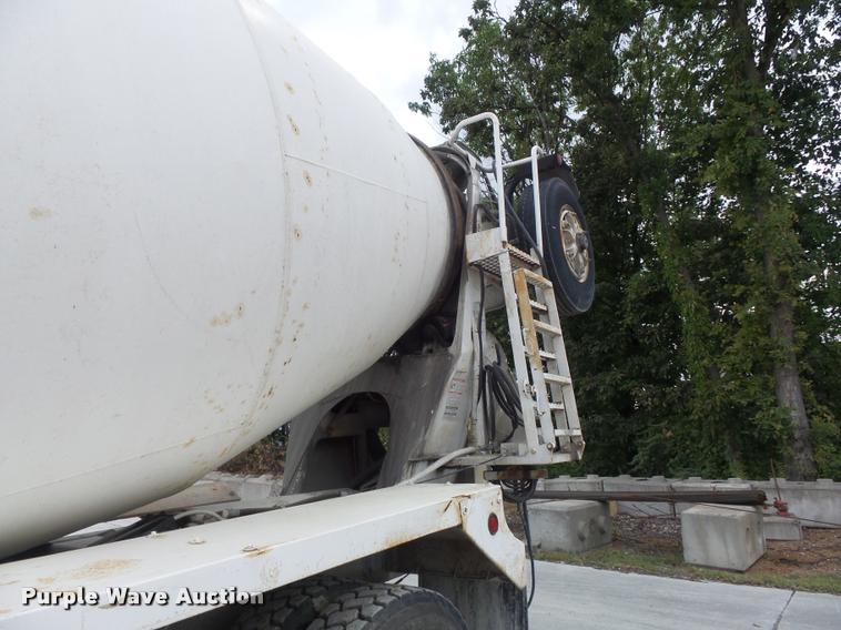 image for item K7511 1997 Mack RD690S ready mix truck