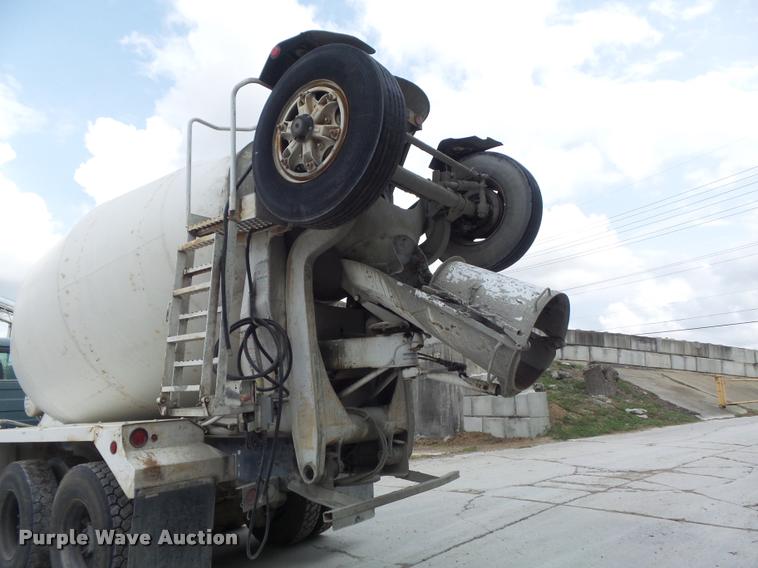 image for item K7511 1997 Mack RD690S ready mix truck