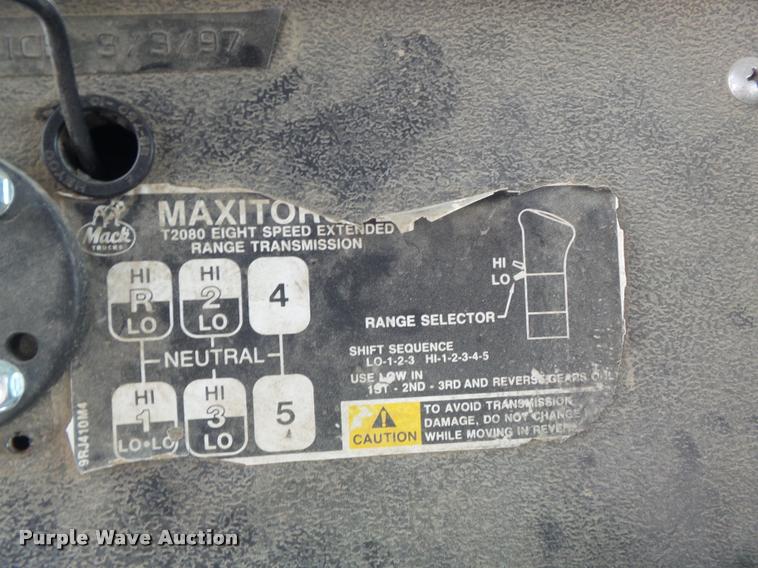 image for item K7511 1997 Mack RD690S ready mix truck