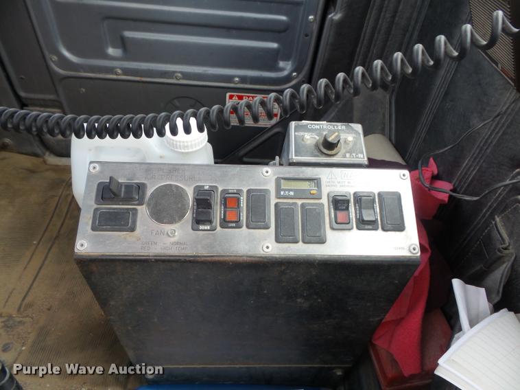 image for item K7511 1997 Mack RD690S ready mix truck