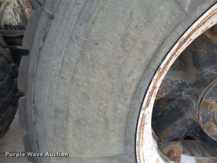 image for item K7512 1992 Ford LT9000 ready mix truck