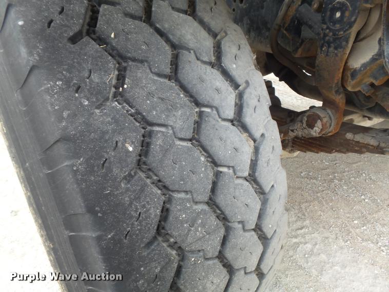 image for item K7512 1992 Ford LT9000 ready mix truck