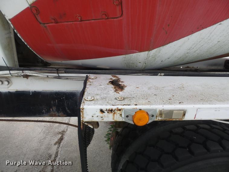 image for item K7512 1992 Ford LT9000 ready mix truck