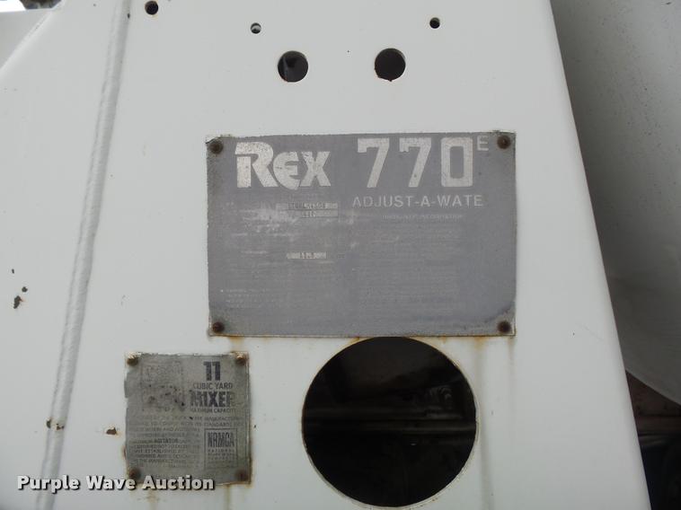 image for item K7512 1992 Ford LT9000 ready mix truck