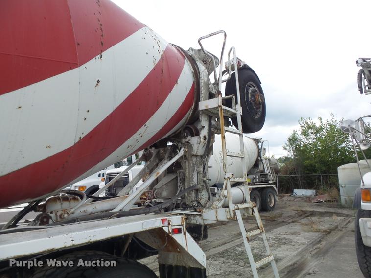 image for item K7512 1992 Ford LT9000 ready mix truck