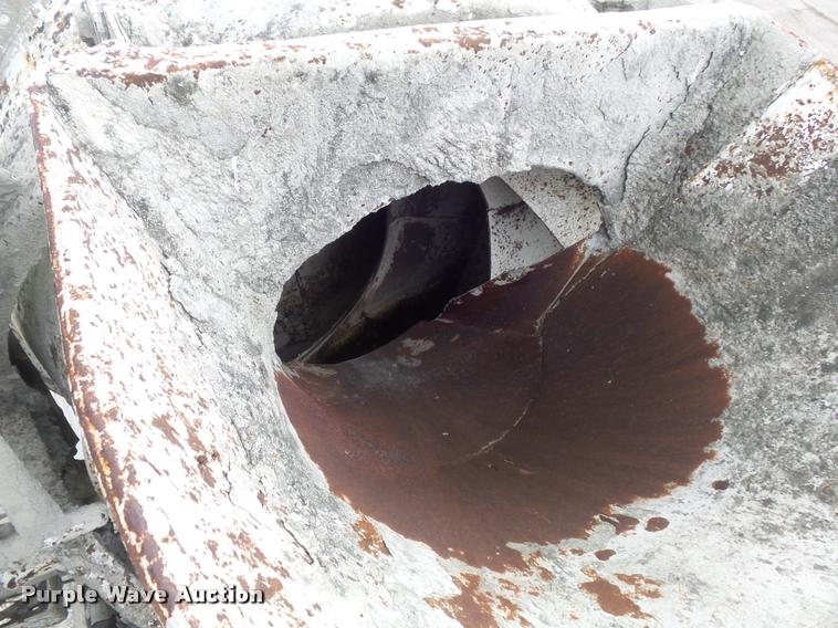 image for item K7512 1992 Ford LT9000 ready mix truck