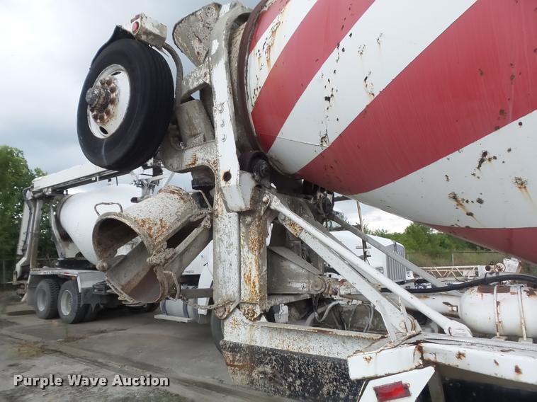 image for item K7512 1992 Ford LT9000 ready mix truck