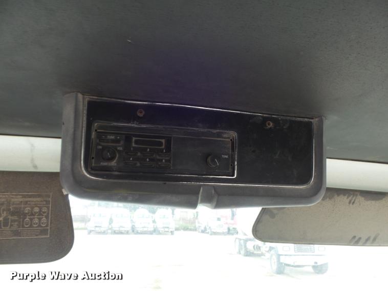 image for item K7512 1992 Ford LT9000 ready mix truck