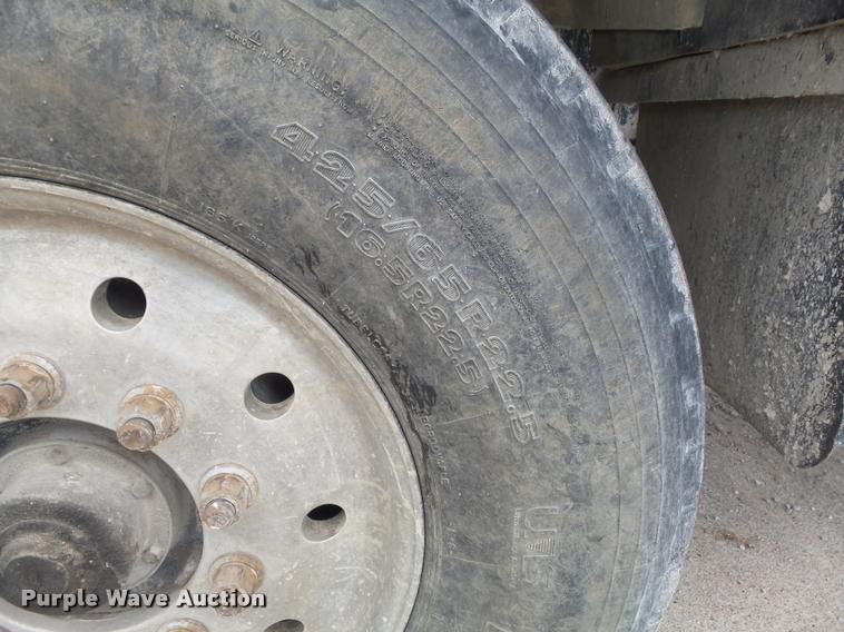 image for item K7515 1999 Mack RD690S ready mix truck