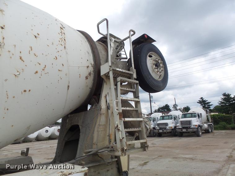 image for item K7515 1999 Mack RD690S ready mix truck