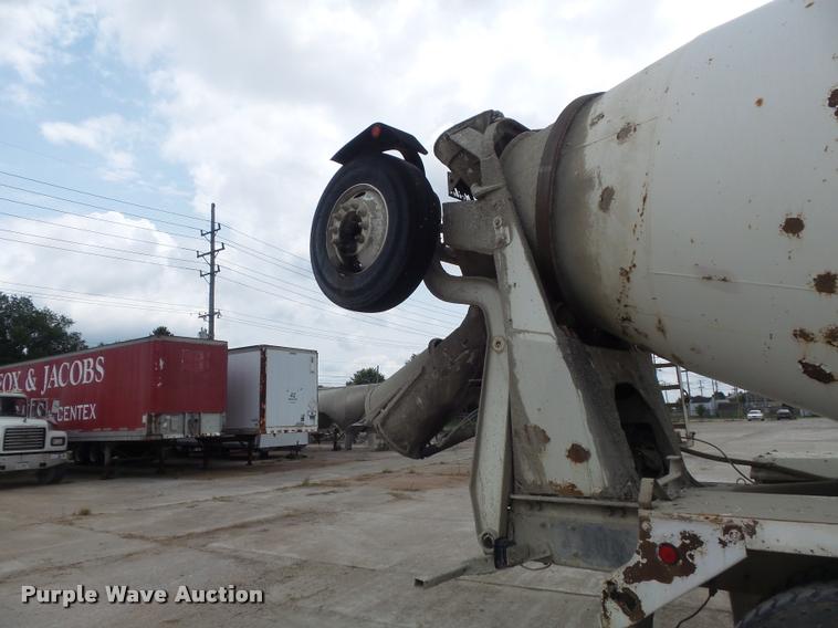 image for item K7515 1999 Mack RD690S ready mix truck