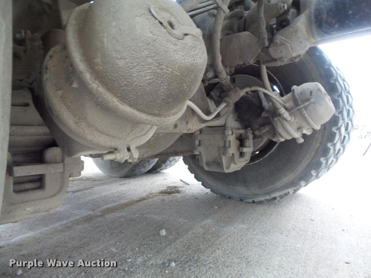 image for item K7515 1999 Mack RD690S ready mix truck