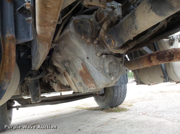 image for item K7515 1999 Mack RD690S ready mix truck