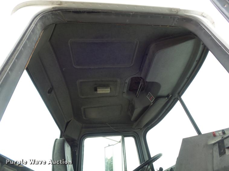 image for item K7515 1999 Mack RD690S ready mix truck