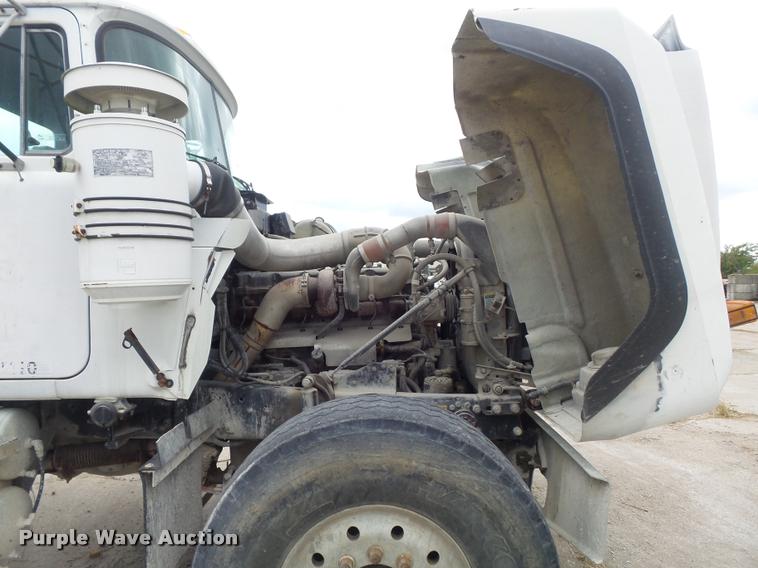 image for item K7515 1999 Mack RD690S ready mix truck