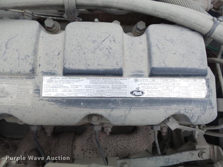 image for item K7515 1999 Mack RD690S ready mix truck