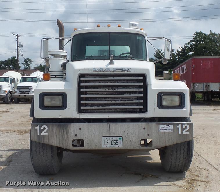 image for item K7516 1999 Mack RD690S ready mix truck