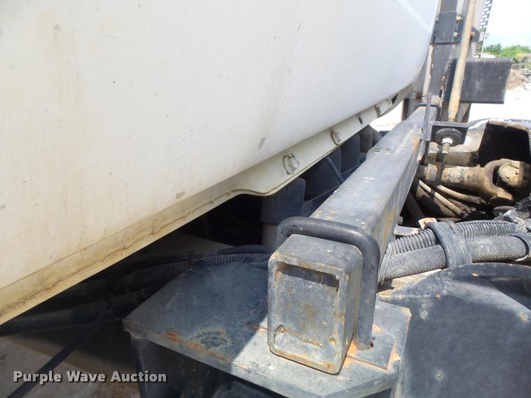 image for item K7516 1999 Mack RD690S ready mix truck