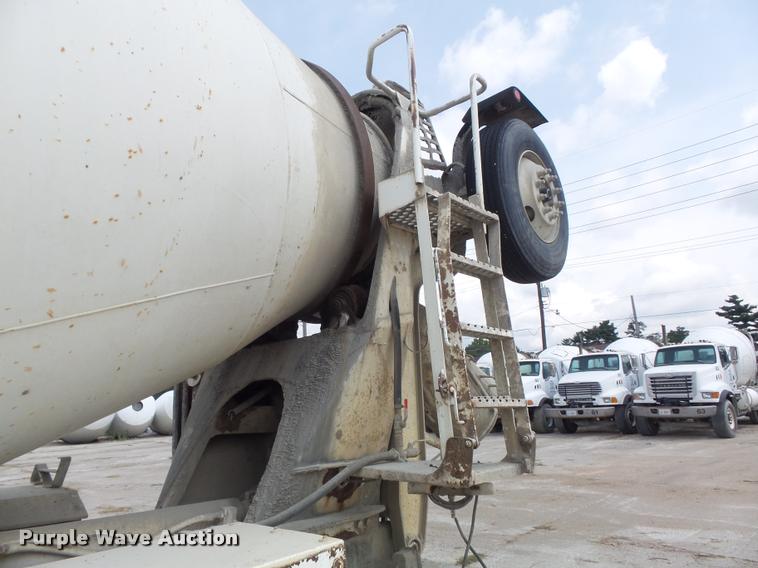 image for item K7516 1999 Mack RD690S ready mix truck