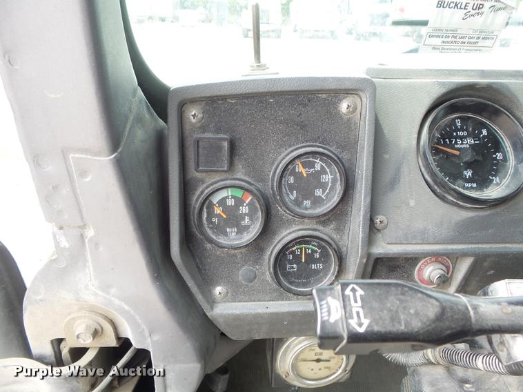 image for item K7516 1999 Mack RD690S ready mix truck