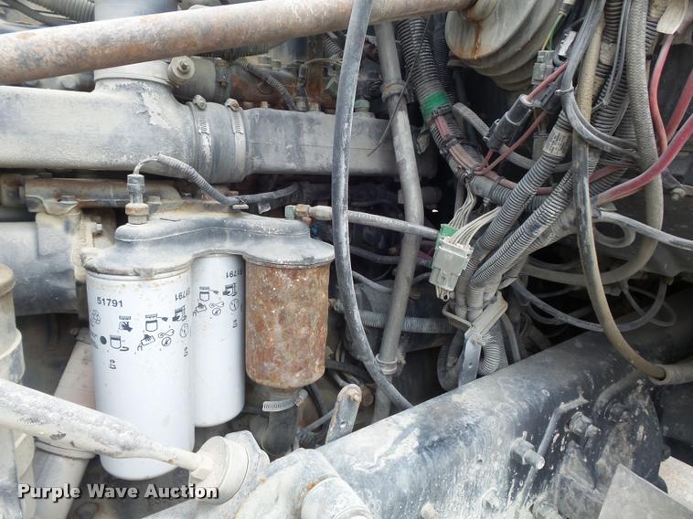 image for item K7516 1999 Mack RD690S ready mix truck