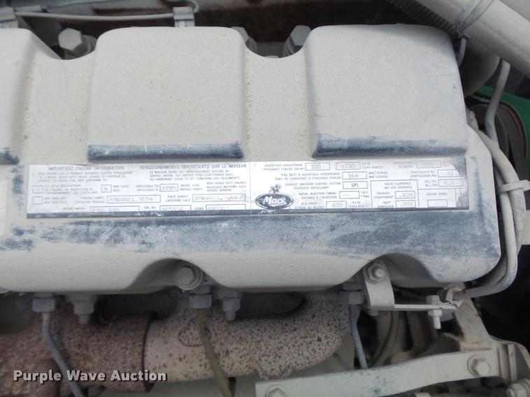 image for item K7516 1999 Mack RD690S ready mix truck