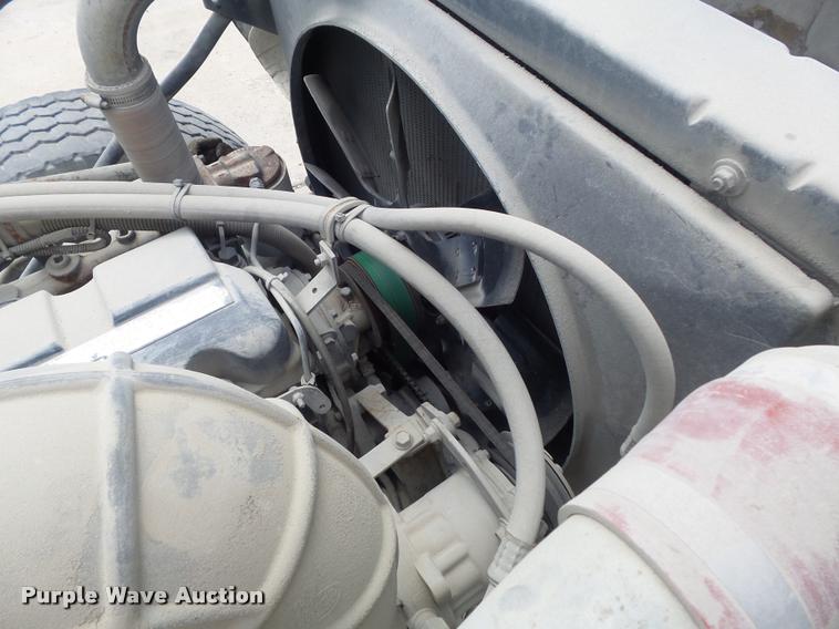 image for item K7516 1999 Mack RD690S ready mix truck