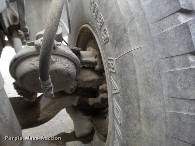 image for item K7516 1999 Mack RD690S ready mix truck