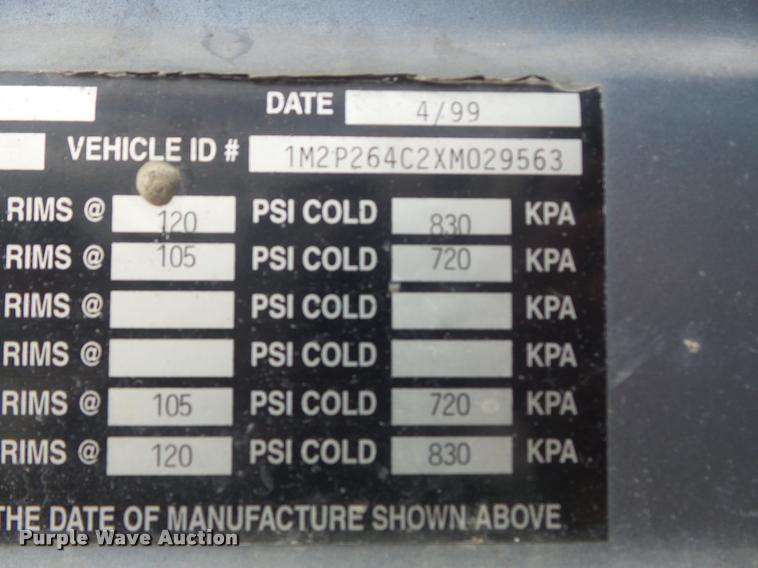 image for item K7516 1999 Mack RD690S ready mix truck