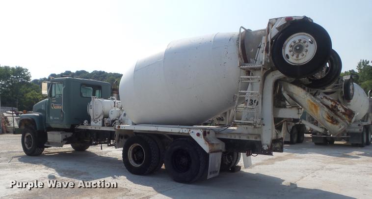 image for item K7517 1989 International F5070 ready mix truck