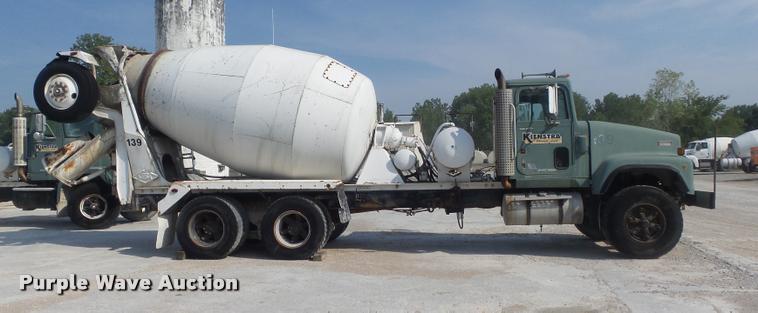 image for item K7517 1989 International F5070 ready mix truck