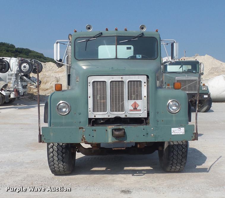 image for item K7517 1989 International F5070 ready mix truck