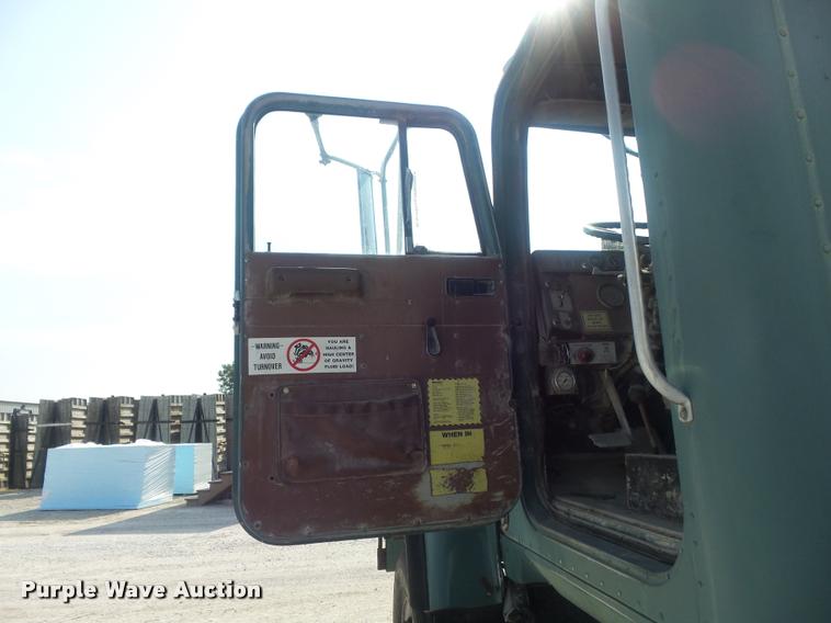 image for item K7517 1989 International F5070 ready mix truck