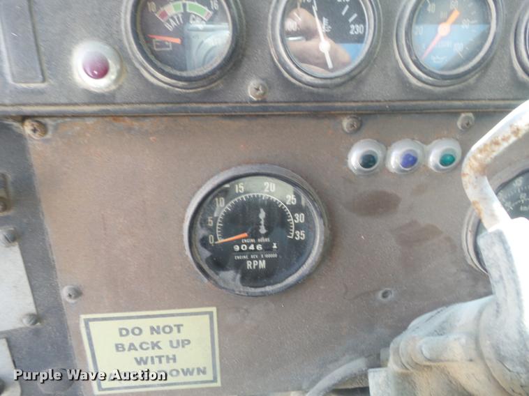 image for item K7517 1989 International F5070 ready mix truck