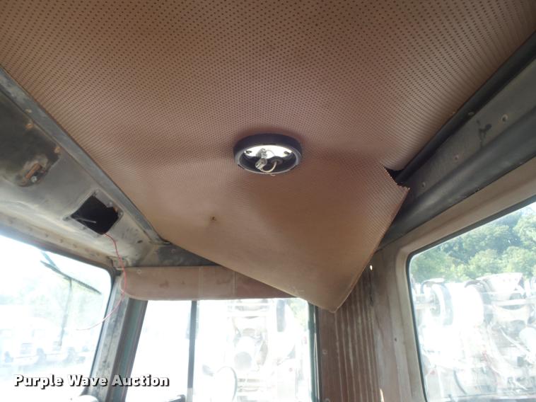 image for item K7517 1989 International F5070 ready mix truck