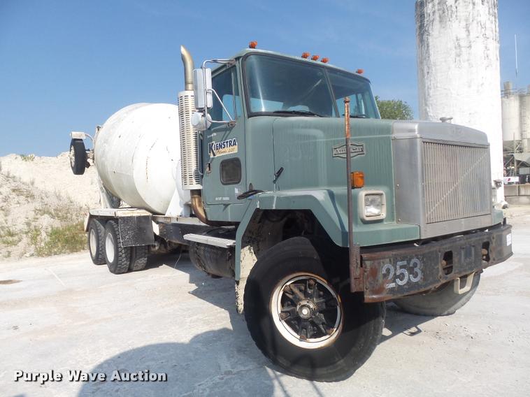 image for item K7518 1989 Volvo ACM ready mix truck