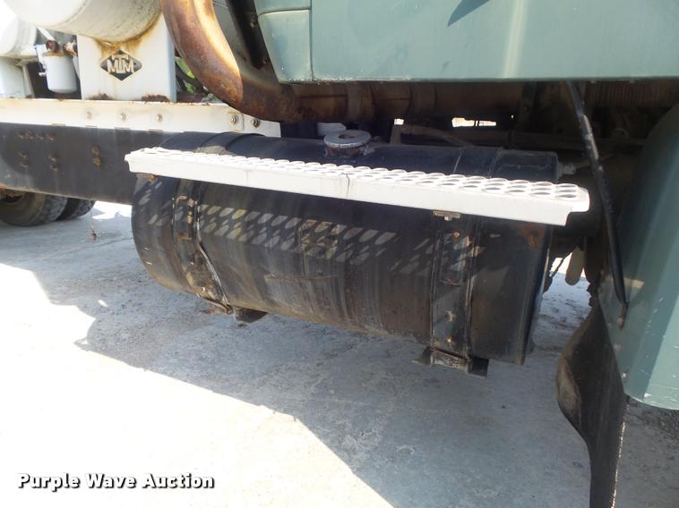 image for item K7518 1989 Volvo ACM ready mix truck