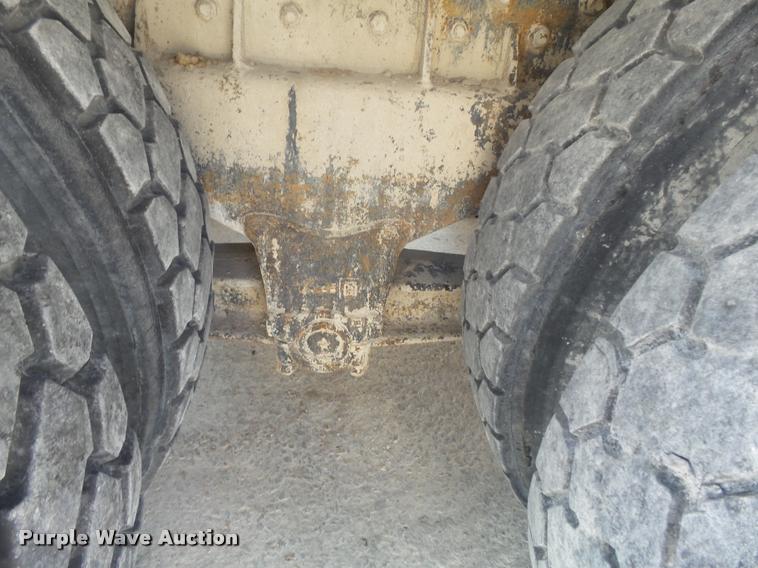 image for item K7518 1989 Volvo ACM ready mix truck