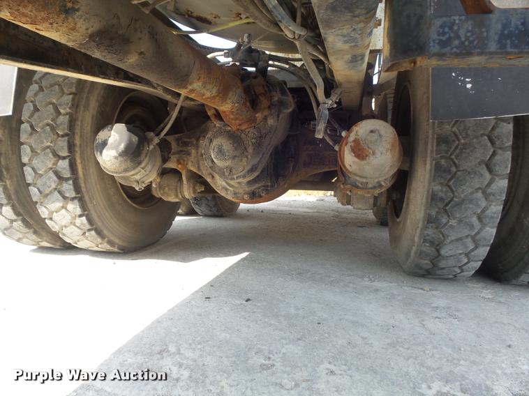 image for item K7518 1989 Volvo ACM ready mix truck