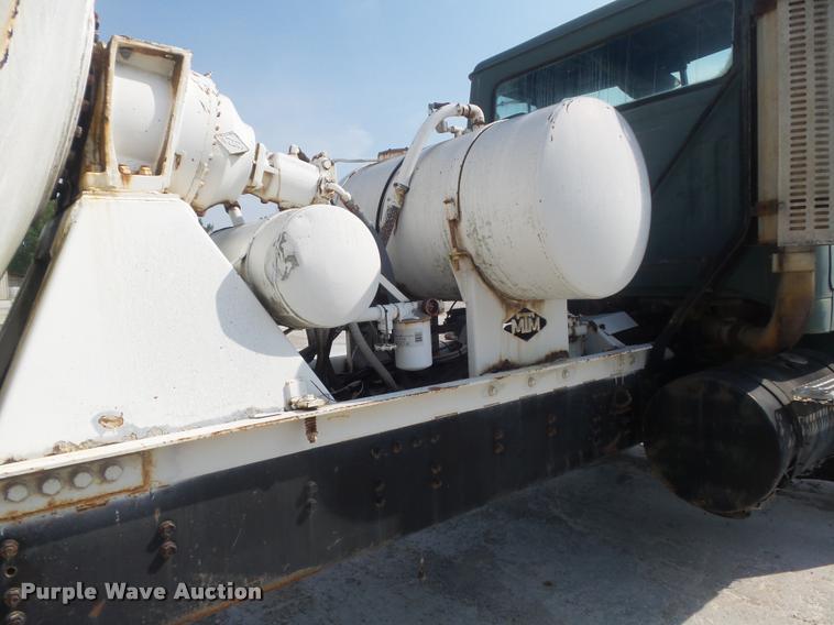 image for item K7518 1989 Volvo ACM ready mix truck