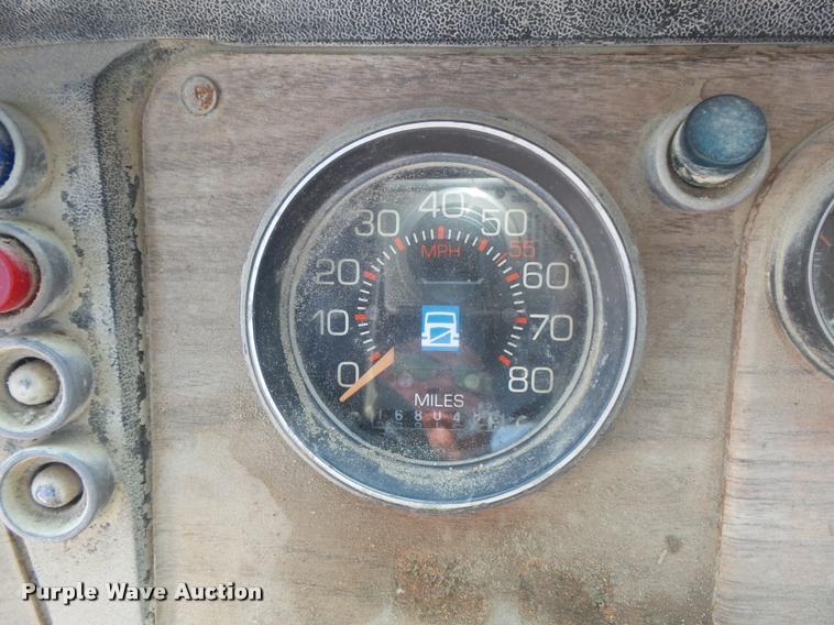 image for item K7518 1989 Volvo ACM ready mix truck