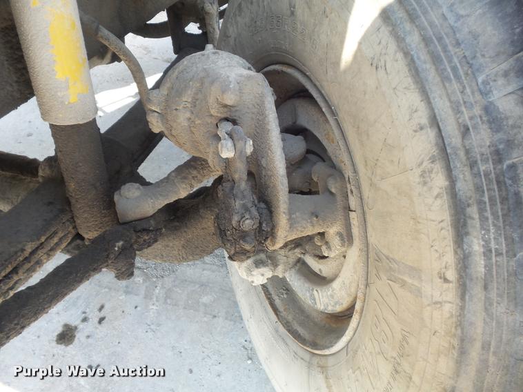 image for item K7518 1989 Volvo ACM ready mix truck