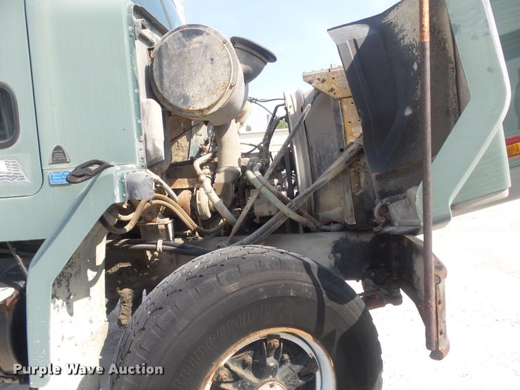 image for item K7518 1989 Volvo ACM ready mix truck