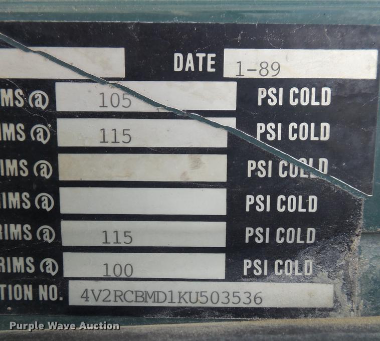 image for item K7518 1989 Volvo ACM ready mix truck